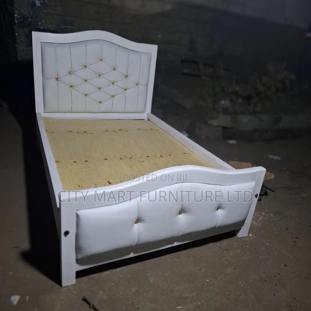 Freshy Modern Mocket Beds on Offer!