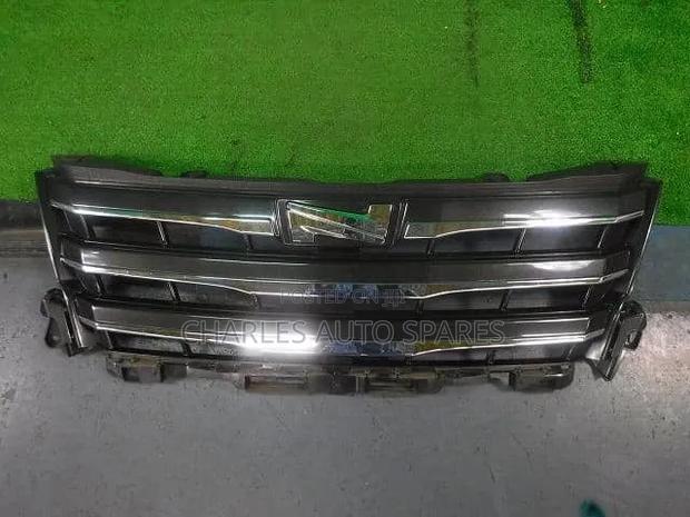 Toyota Noah 2015 Grill - thumbnail 2