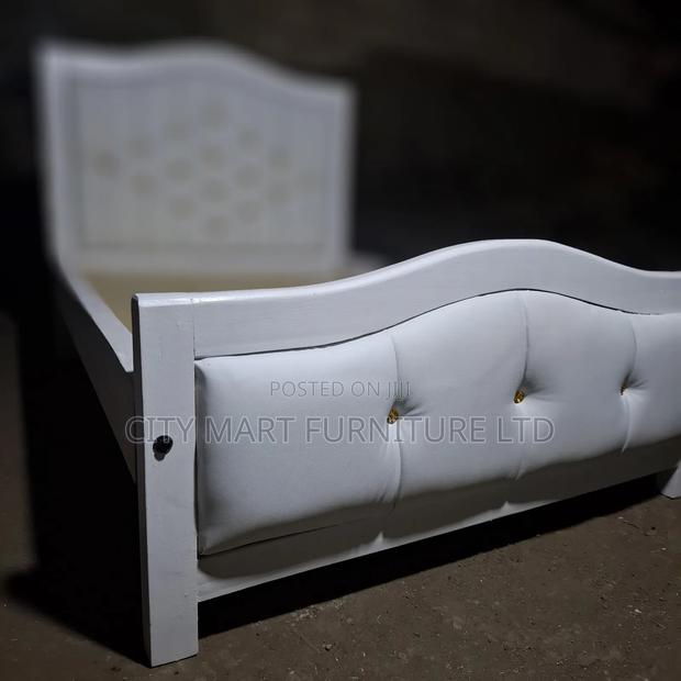 Snappy Modern Mocket Beds on Offer!