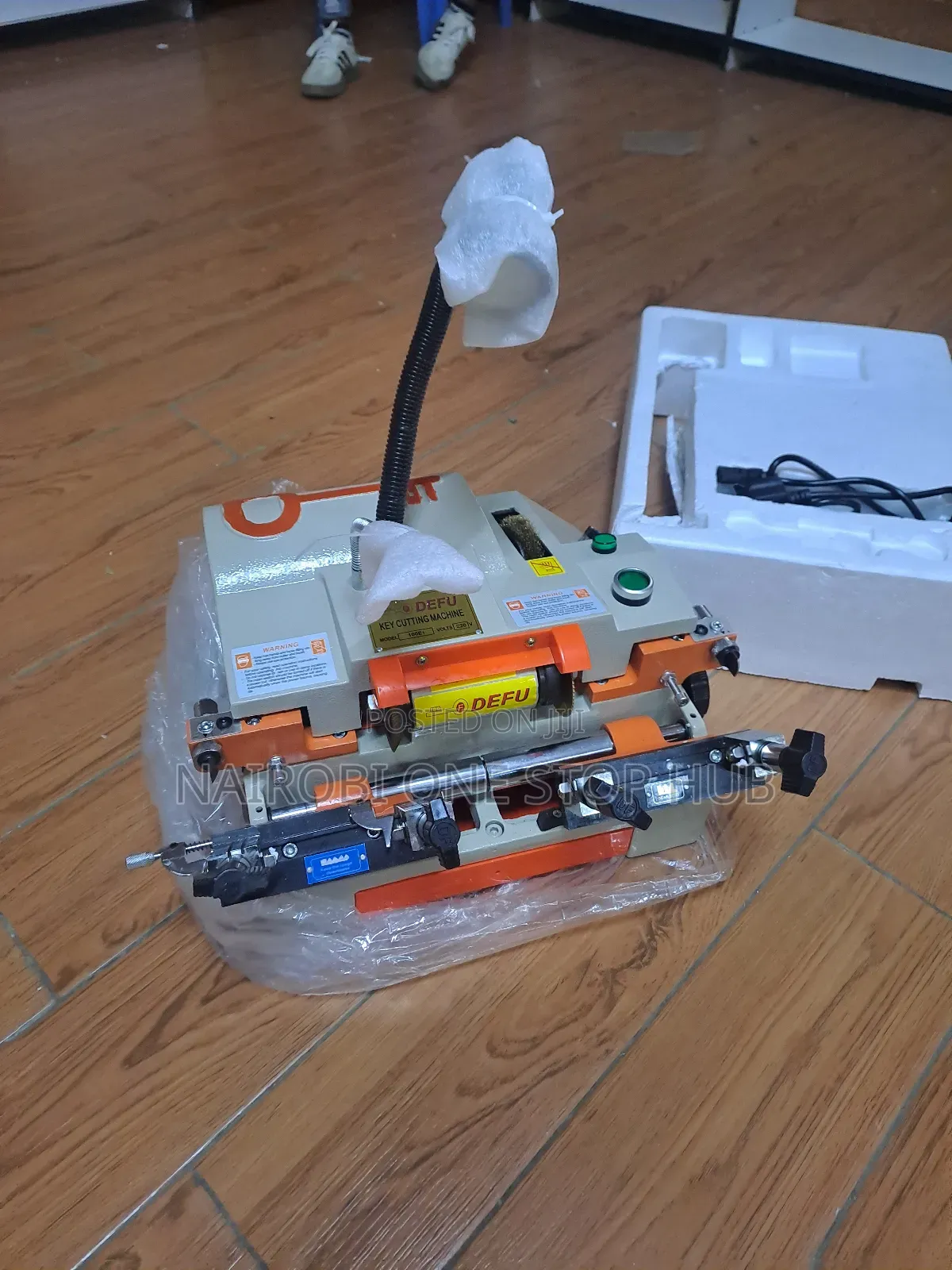 Universal Key Cutting Machine
