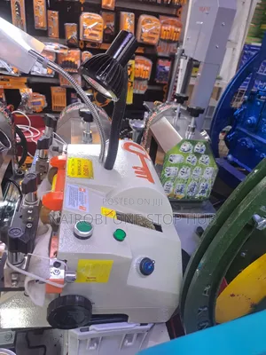 Universal Key Cutting Machine