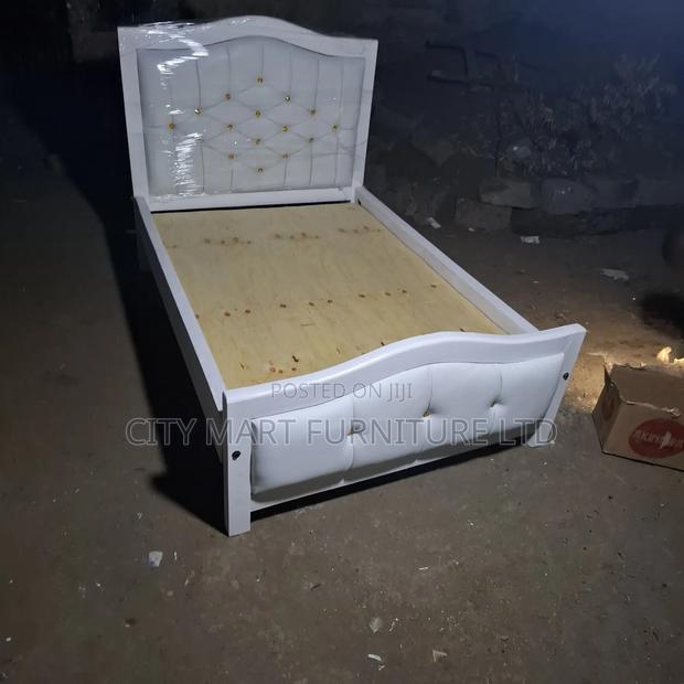 Glowy Modern Mocket Beds on Offer!