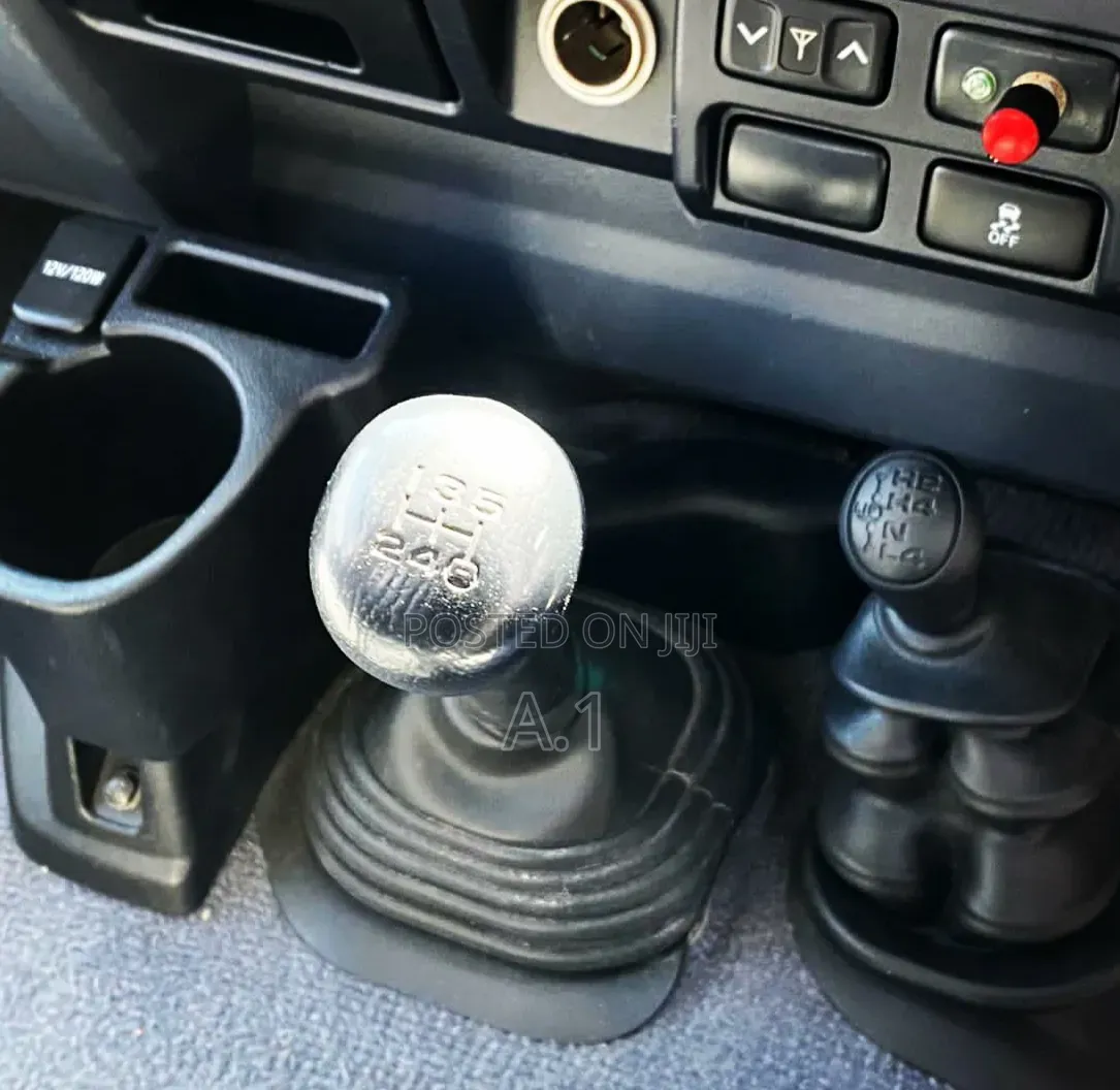 Toyota Land Cruiser 4.5 V8 GXR 2019 White