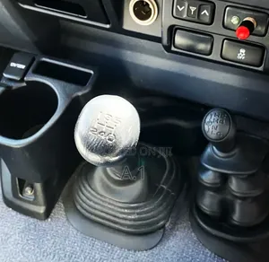 Toyota Land Cruiser 4.5 V8 GXR 2019 White