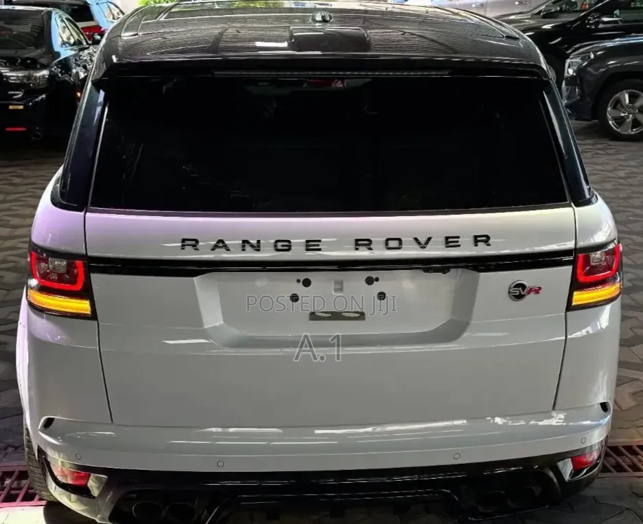 Land Rover Range Rover Sport SVR 2018 Pearl