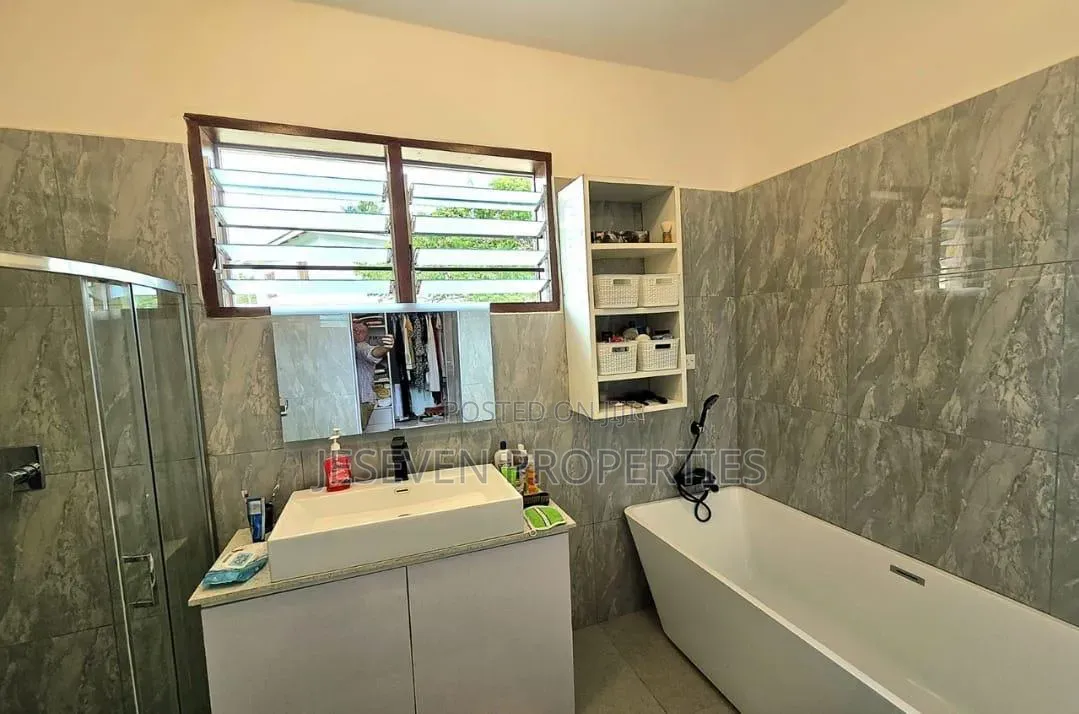 4bdrm Villa in Diani for sale