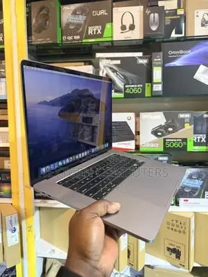 Laptop Apple MacBook Pro 2019 16GB Intel Core i7 SSD 512GB