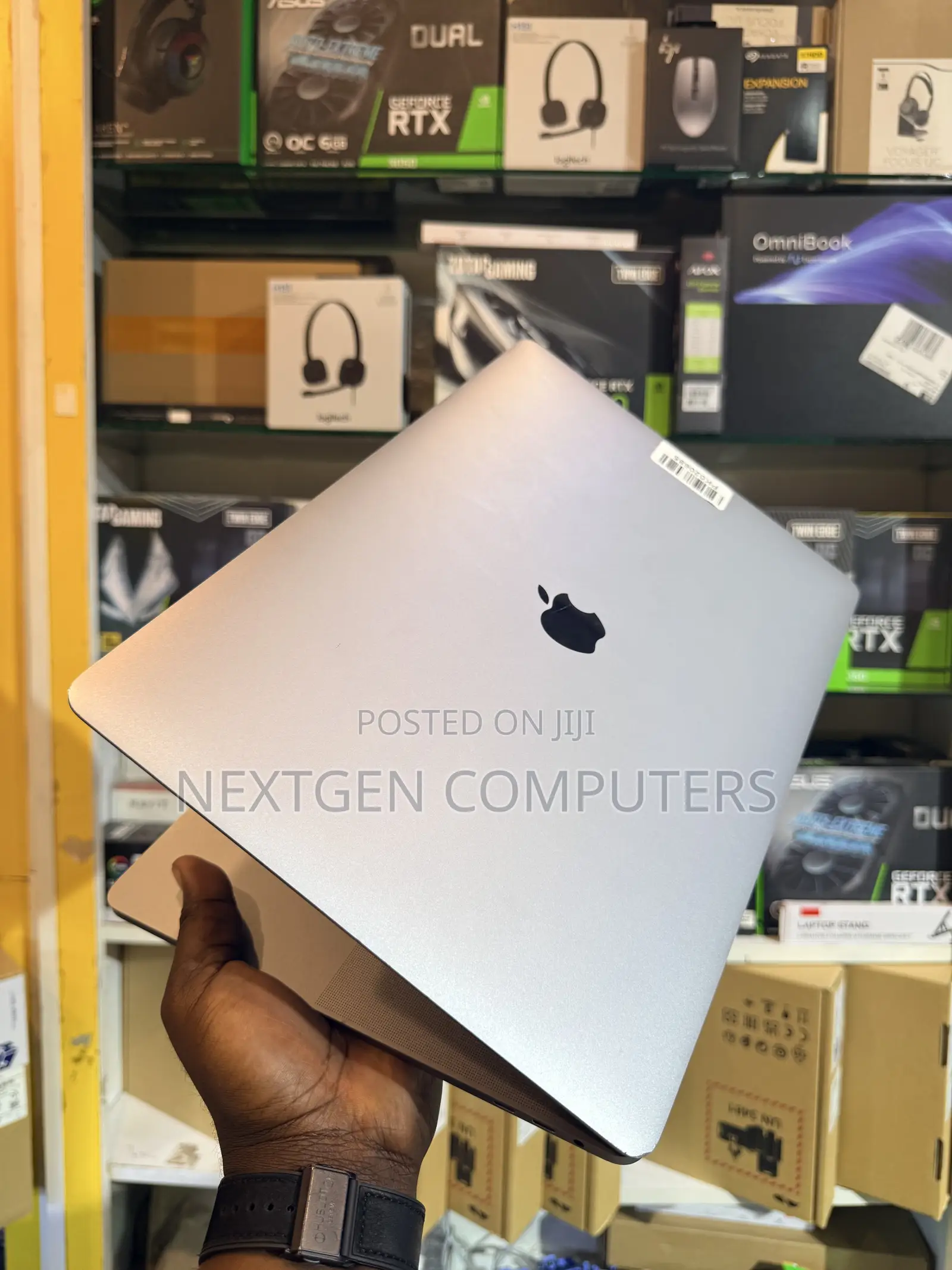 Laptop Apple MacBook Pro 2019 16GB Intel Core i7 SSD 512GB
