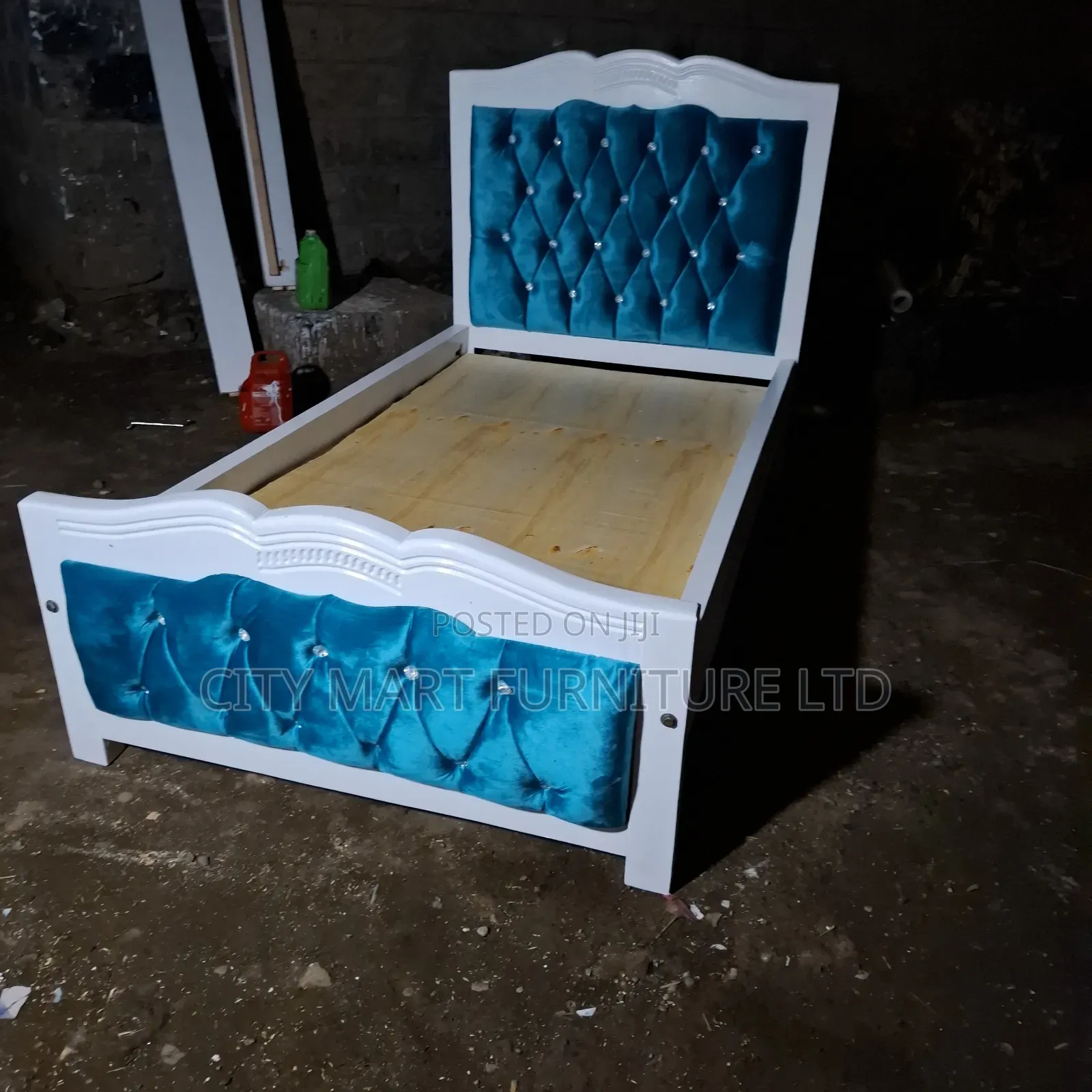 Softened Modern Mountain 3 by 6 Mocket Beds on Offer!