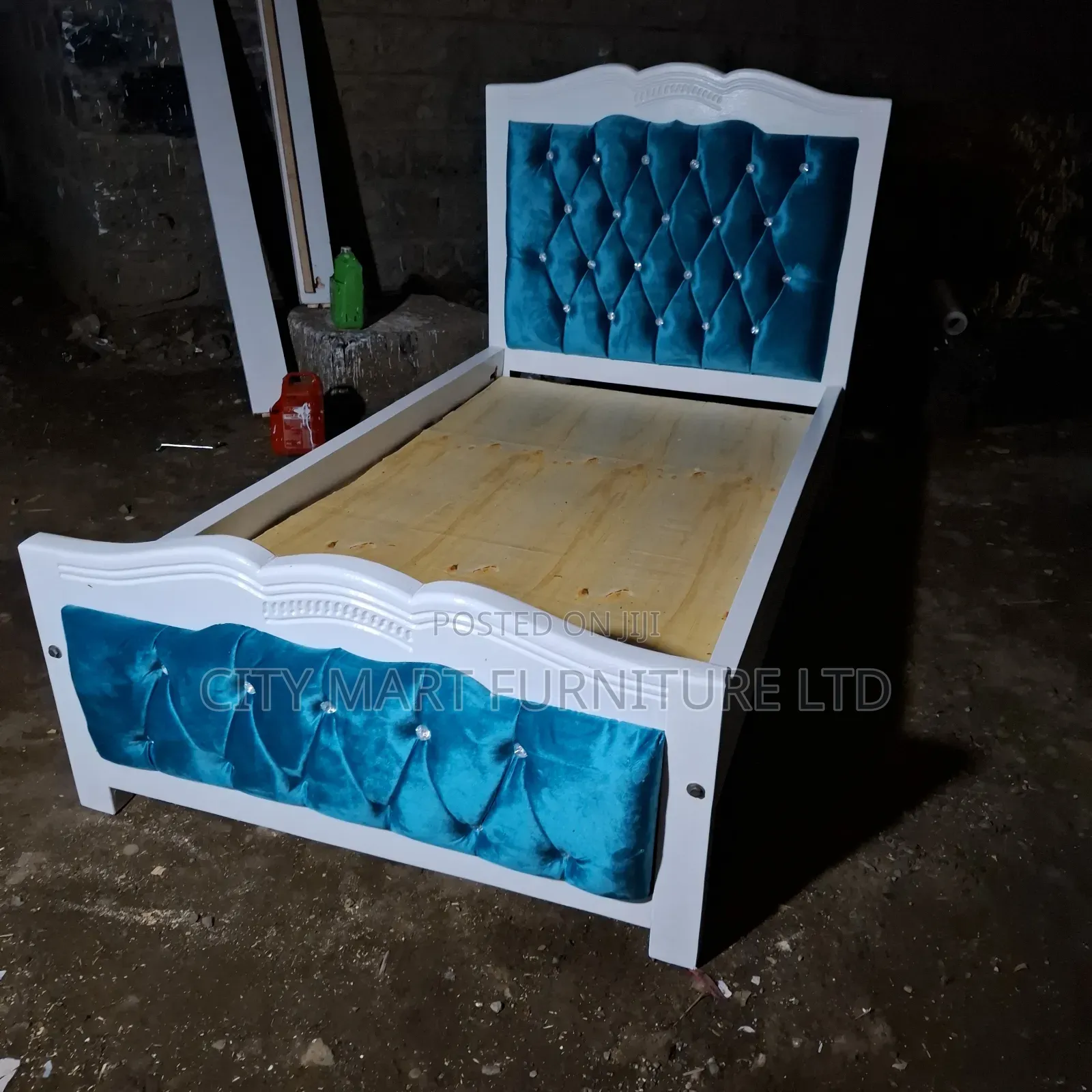 Glowup Modern Mountain 3 by 6 Mocket Beds on Offer!