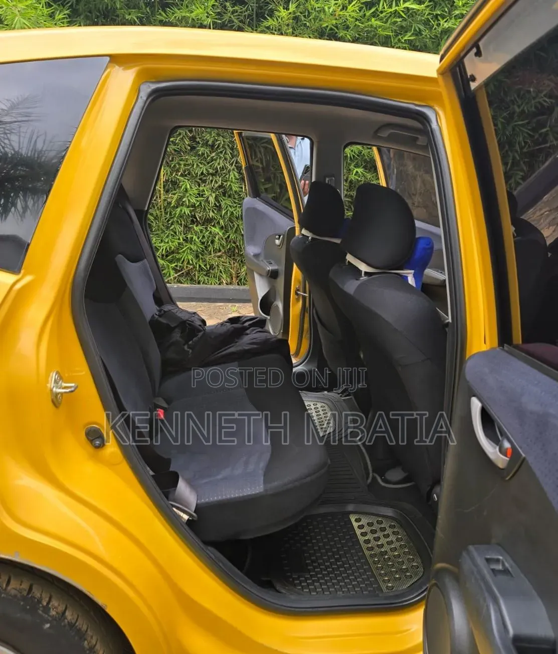 Honda Fit 2010 Yellow
