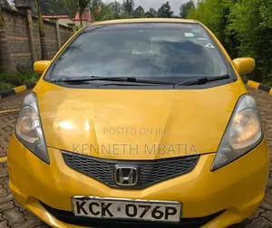 Honda Fit 2010 Yellow