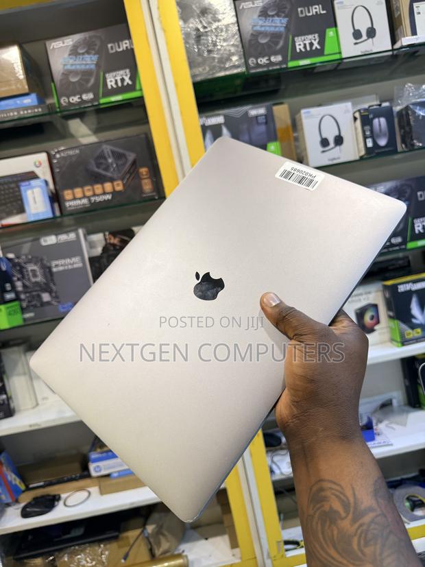 Laptop Apple MacBook Pro 2019 32GB Intel Core i9 SSD 512GB - thumbnail 4