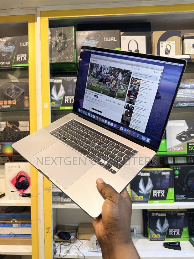 Laptop Apple MacBook Pro 2019 32GB Intel Core i9 SSD 512GB