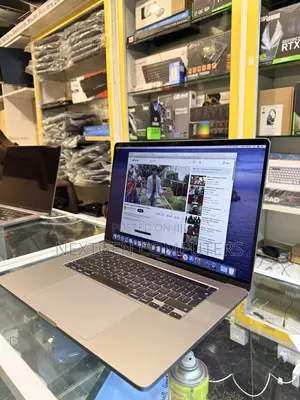 Laptop Apple MacBook Pro 2019 32GB Intel Core i9 SSD 512GB