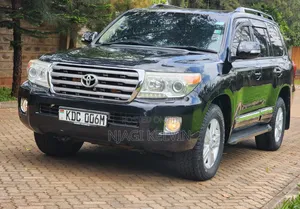 Toyota Land Cruiser 4.5 V8 DSL 2013 Black
