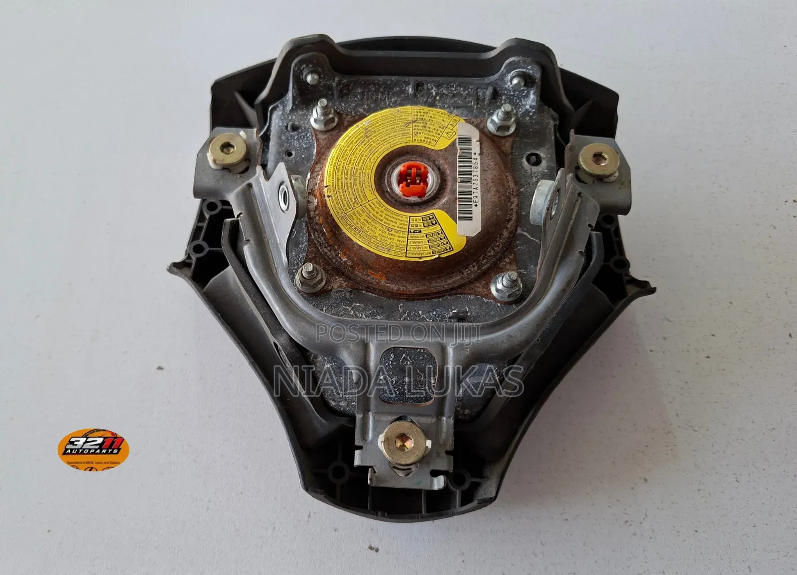 Lexus Rx300 Steering Wheel Airbag Cover