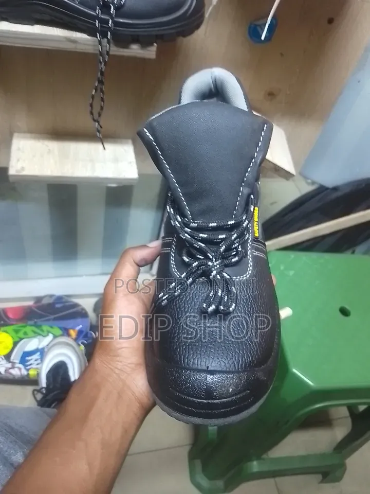 Safety Boots. Original Safety Boots