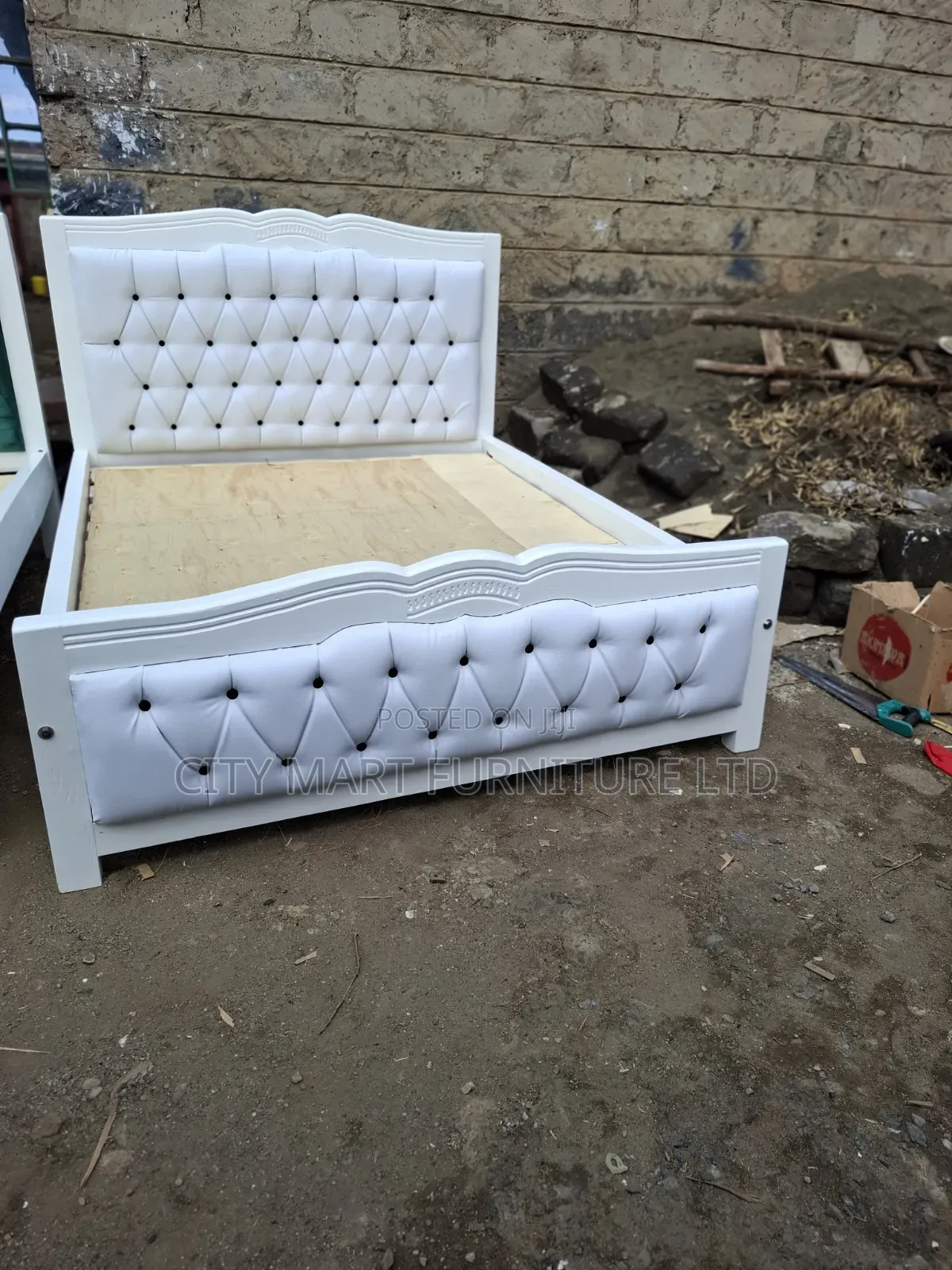 Sleeky Modern Mountain Mocket Beds on Offer!