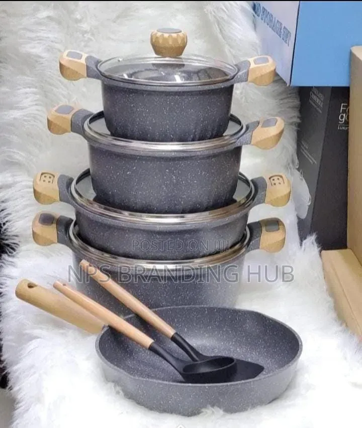 11pcs Heavy Cookware Set With Bamboo Handle a O