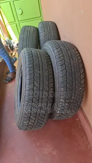 4 Dunlop Tires 245/70r 17