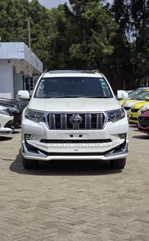 Toyota Land Cruiser Prado 2019 White