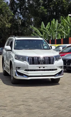 Toyota Land Cruiser Prado 2019 White