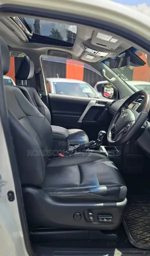 Toyota Land Cruiser Prado 2019 White