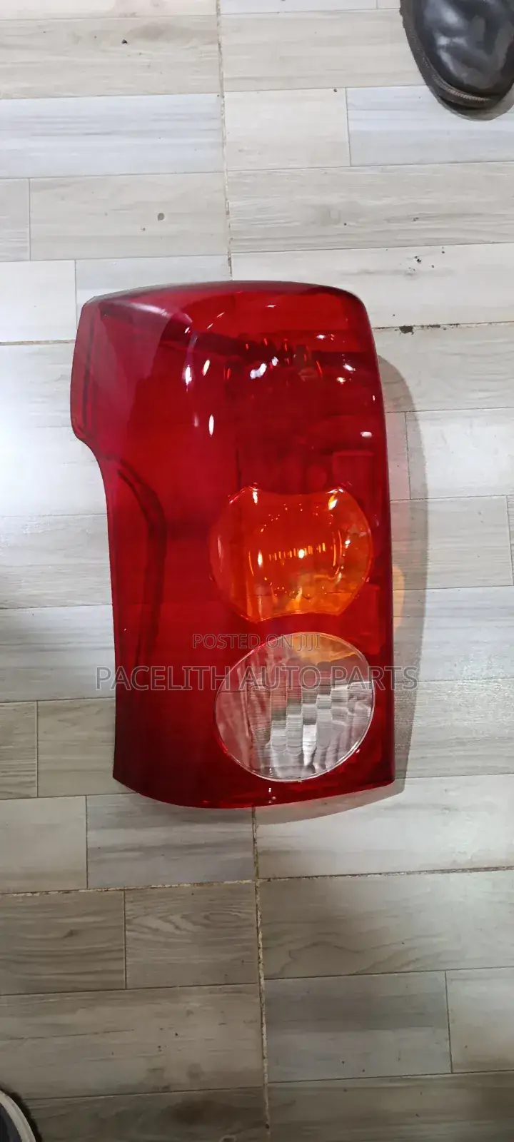 Tail Lens Raum 2003