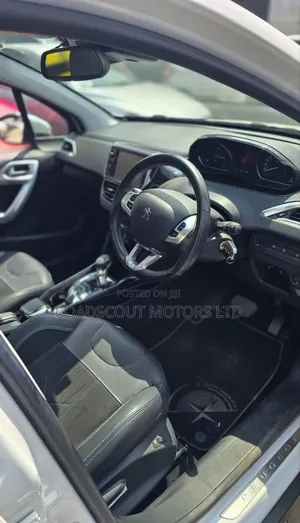 Peugeot 2008 2018 White