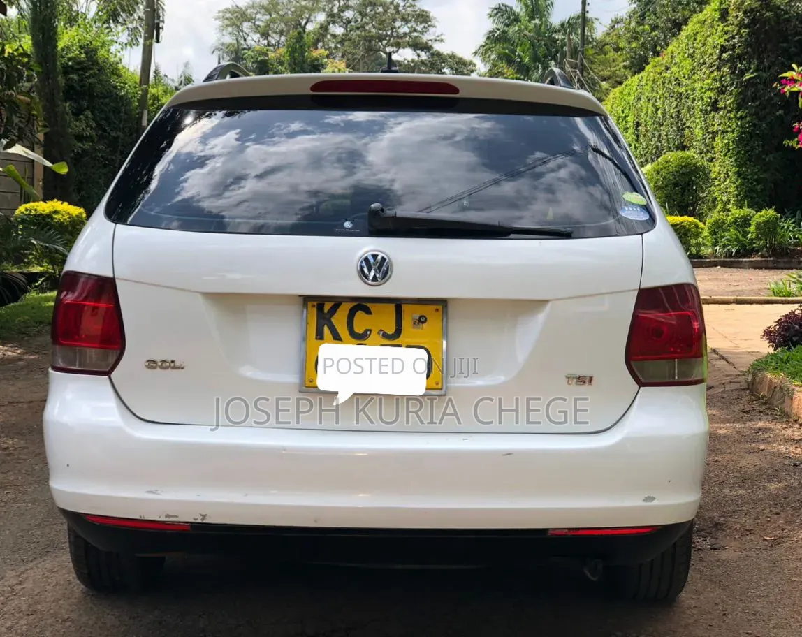 Volkswagen Golf 2010 White