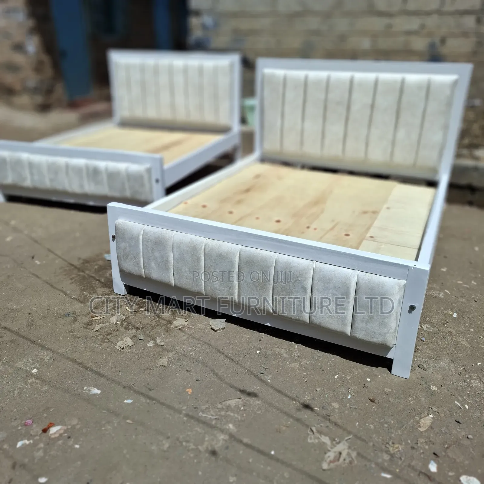 Calm Modern Mocket Beds on Offer!