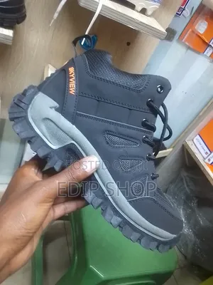 Skyview Hiking Boots
