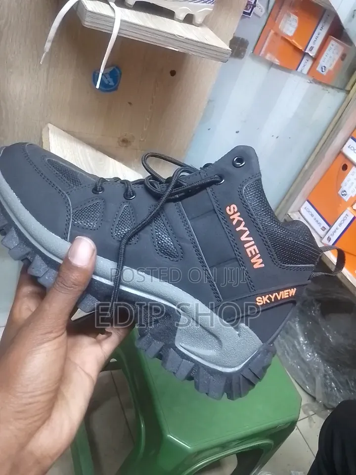 Skyview Hiking Boots