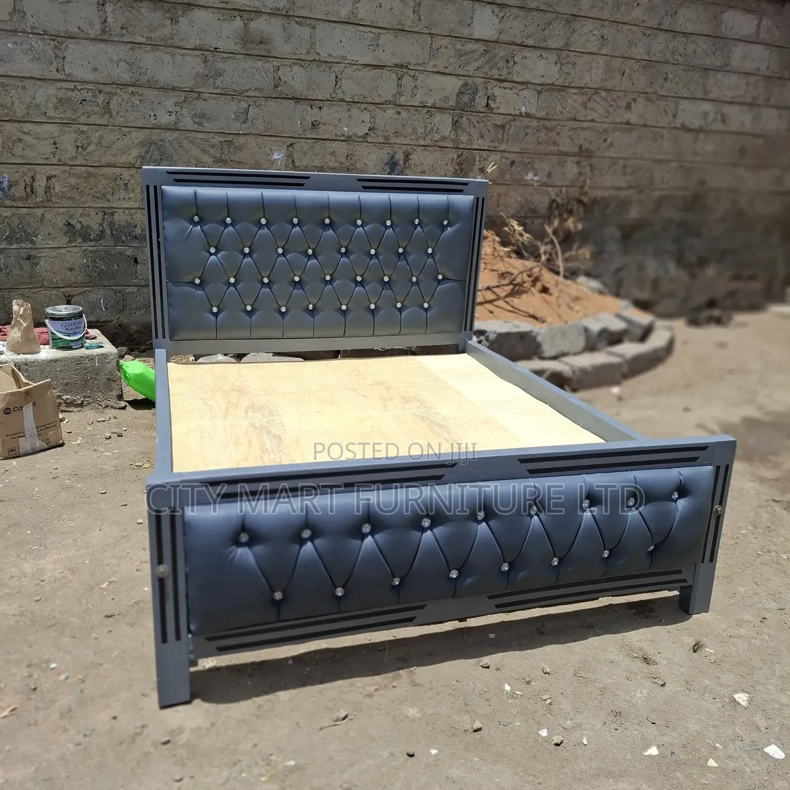 Smooth Modern Mocket Beds on Offer!