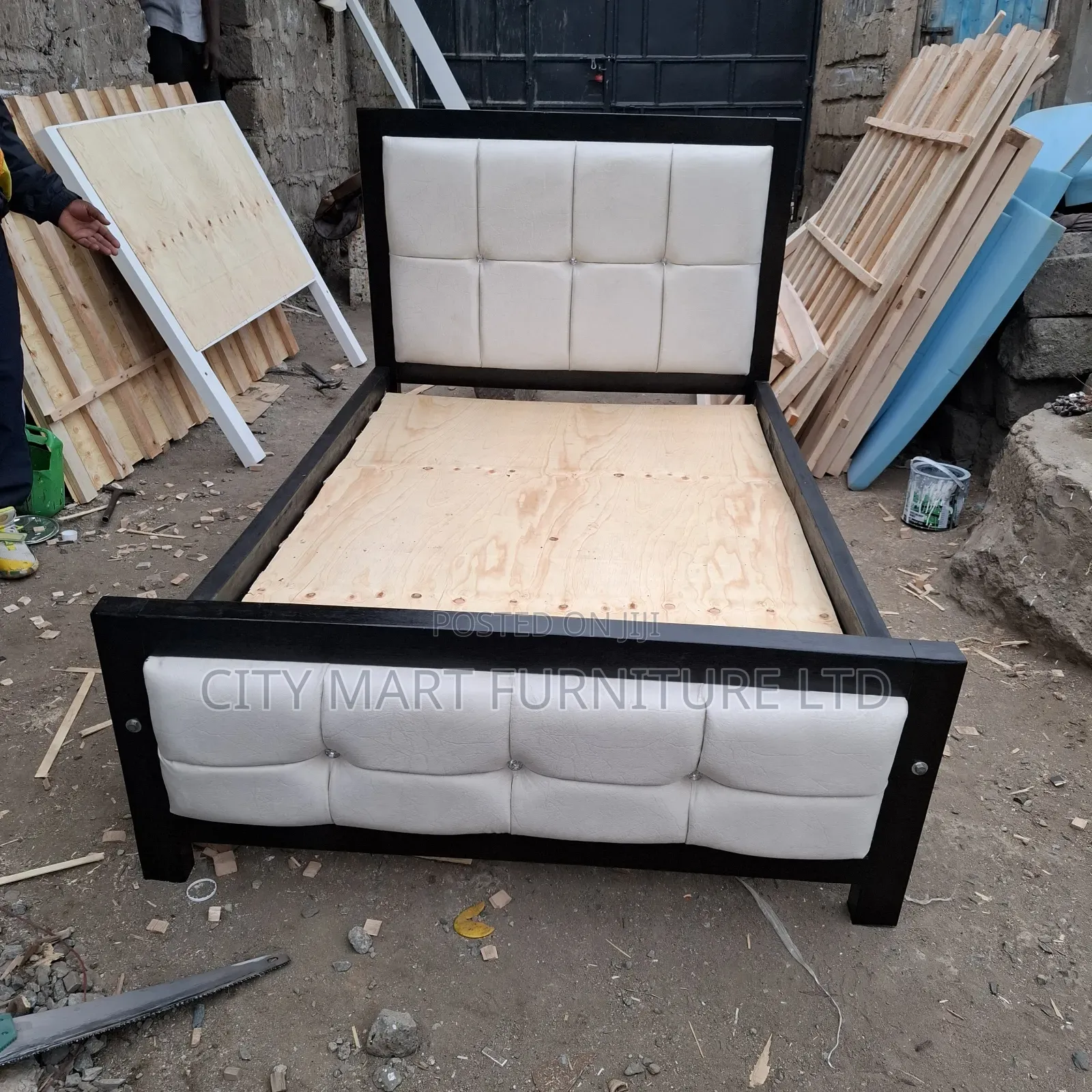 Deluxe Modern Mocket Beds on Offer!