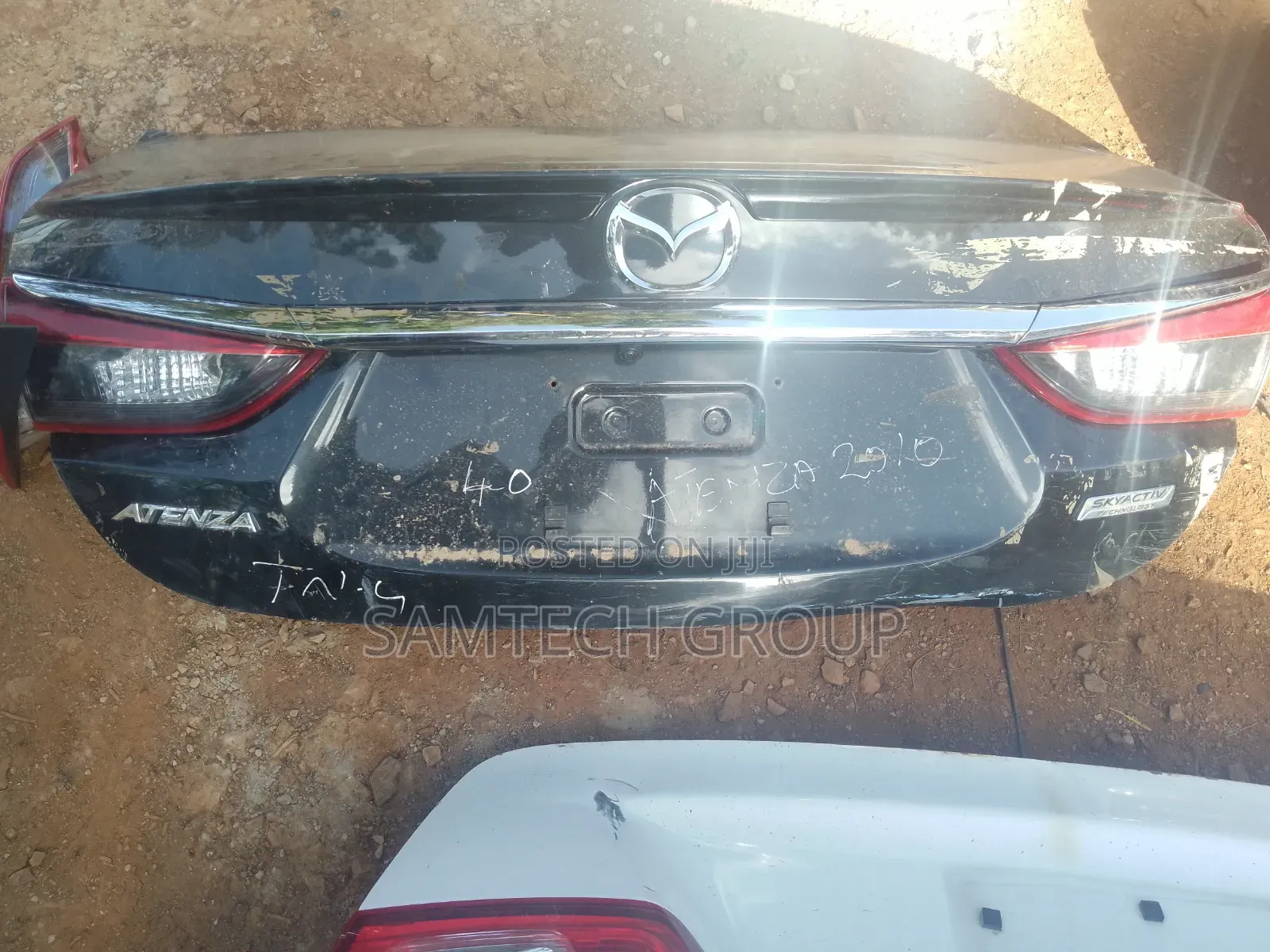 Mazda Atenza Boot X-Japan Import