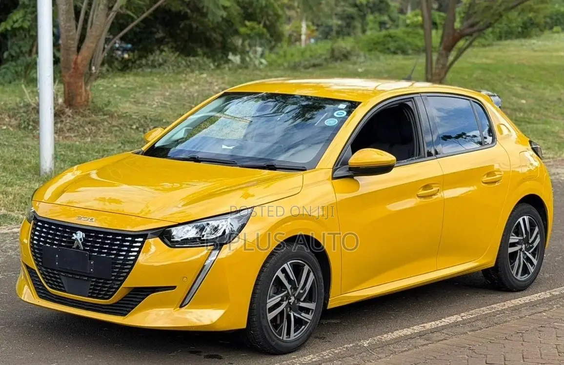 Peugeot 208 2020 Yellow