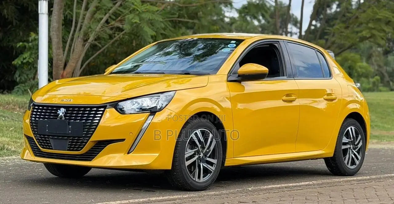Peugeot 208 2020 Yellow