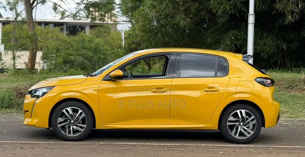 Peugeot 208 2020 Yellow
