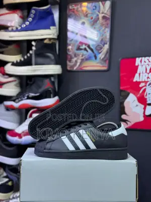 Adidas Superstar