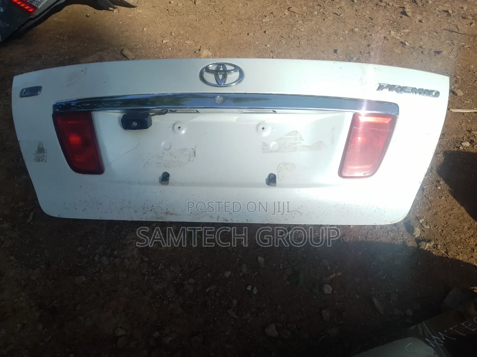 Toyota Premio X-Japan Tail Gate