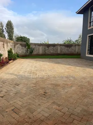 4bdrm Townhouse/Terrace in Juja, Gachororo for sale