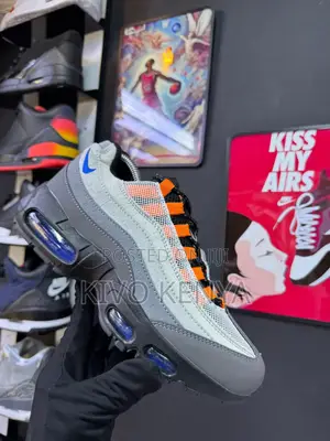 Nike Air Max 95 Kith Knicks Sneakers.