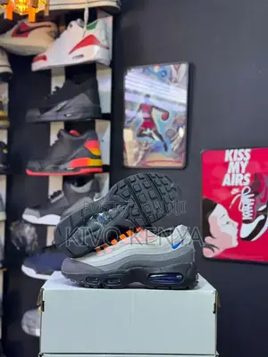 Nike Air Max 95 Kith Knicks Sneakers.