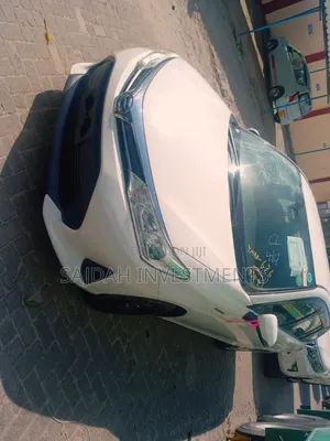 Toyota Corolla Fielder 1.5 Hybrid FWD 2019 Pearl
