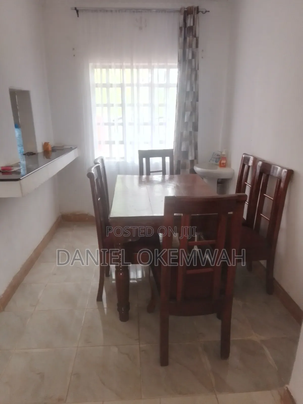 Solid Mahogany Dinning Set 6 Sitter, Eldoret Mailinne Kapkeben