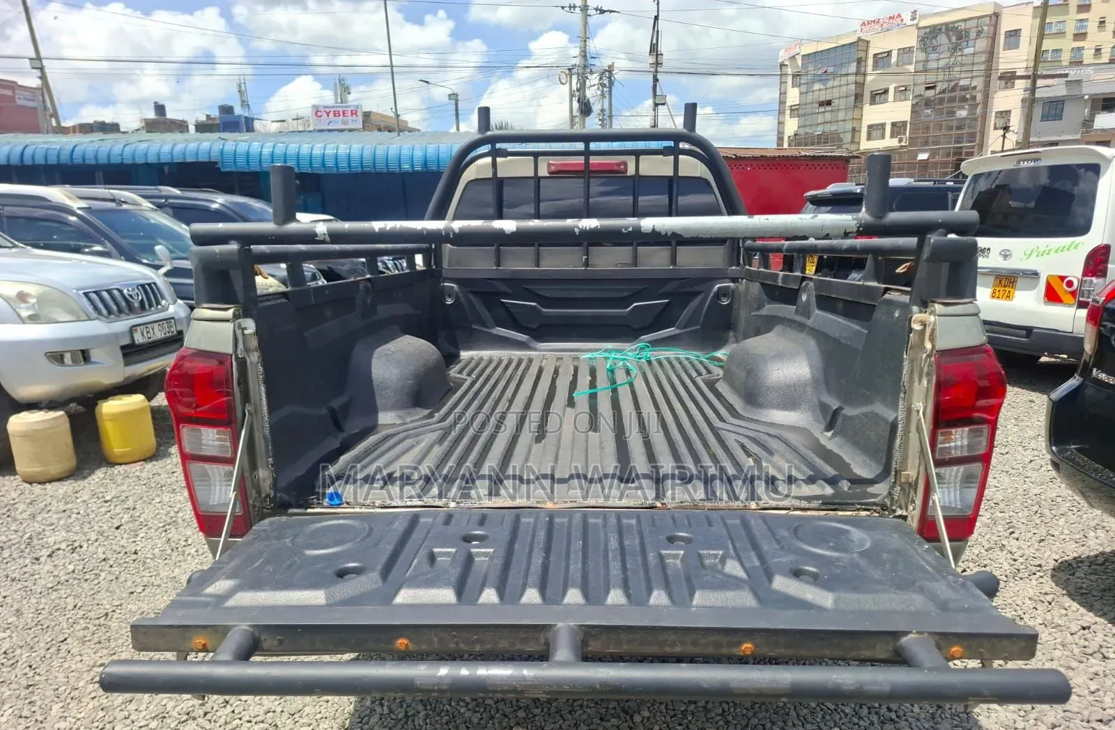 Isuzu D-MAX 2021 Gray