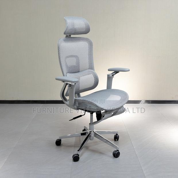Swivel White Ergonomic Desk Seat With Footrest - thumbnail 6