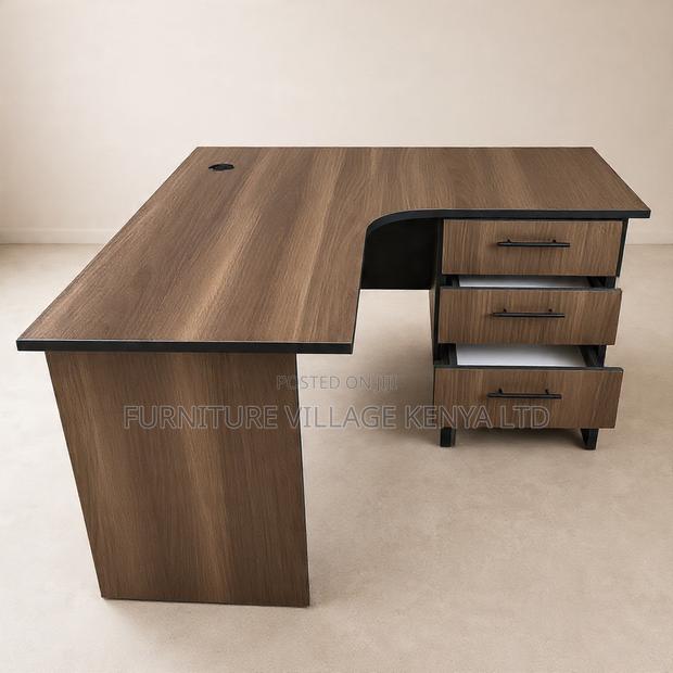 Generic Curved Workspace Computer Desk - thumbnail 2